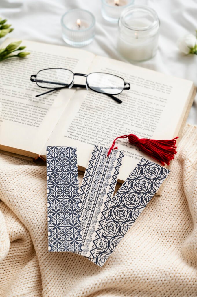 Al Huda Quran Academy proudly offers a comprehensive Online English Course for kids, students, professionals, and homemakers. Whether you want to improve your grammar, fluency, or daily conversation skills — this course is your gateway to confidence and success in English.