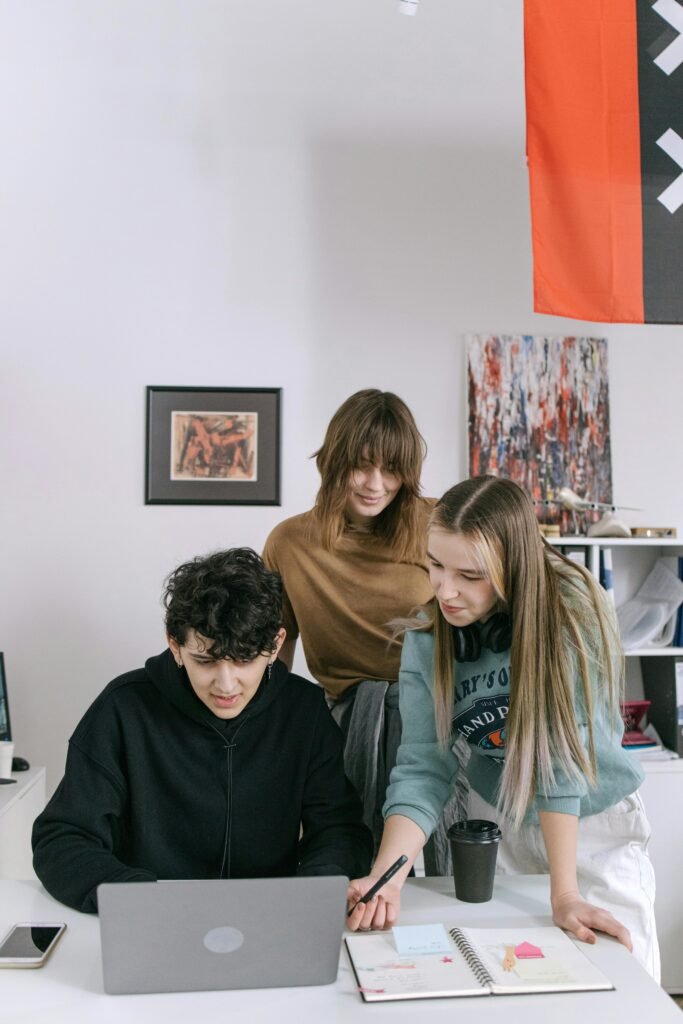 Business Ideas for Teenage Girls Online